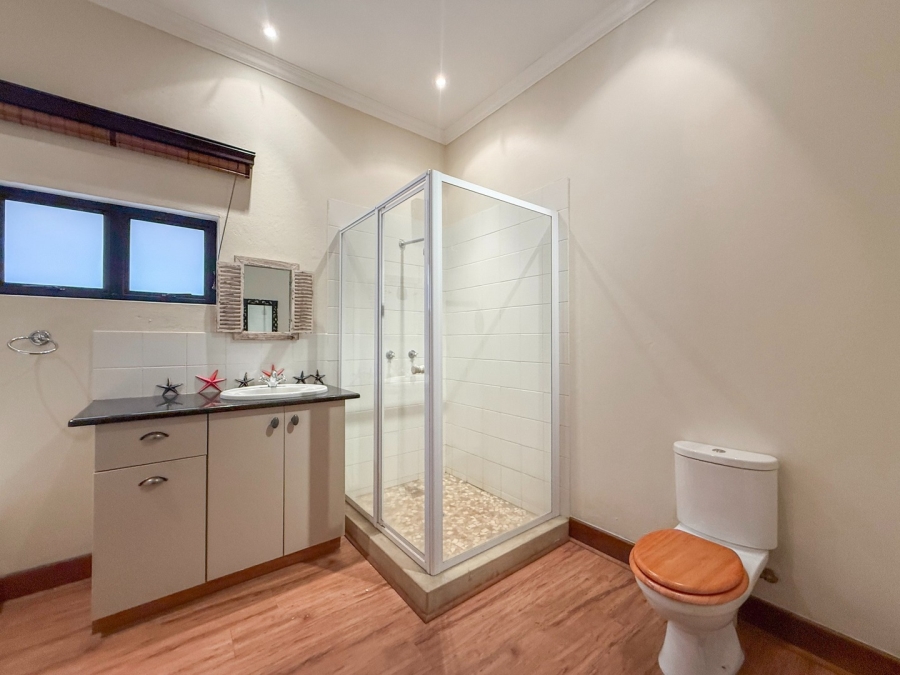 6 Bedroom Property for Sale in The Coves North West